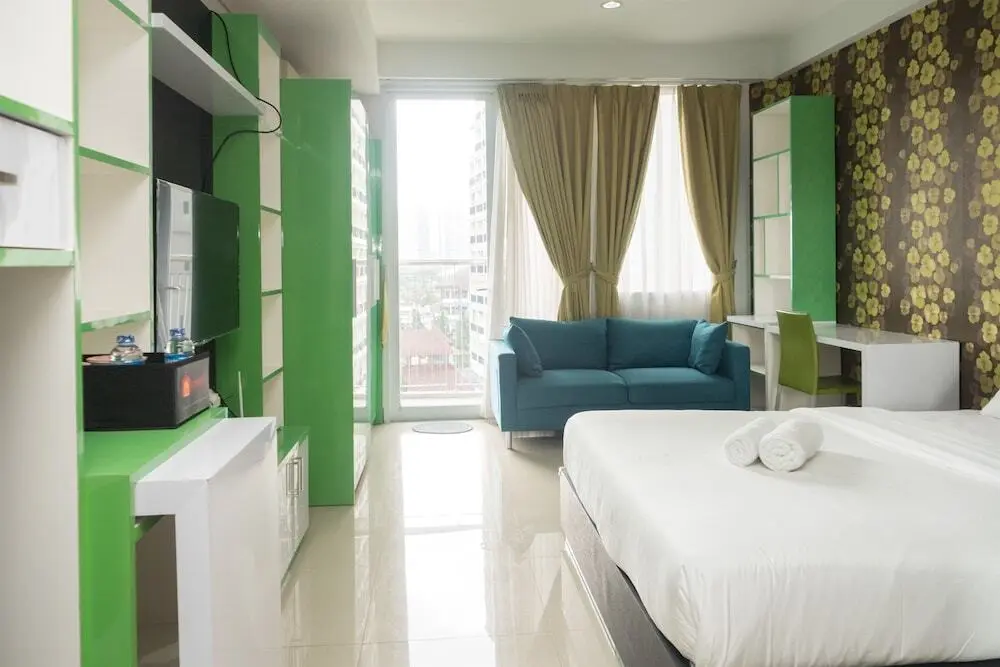 Бандунг: Studio Room at Dago Suites Apartment near ITB