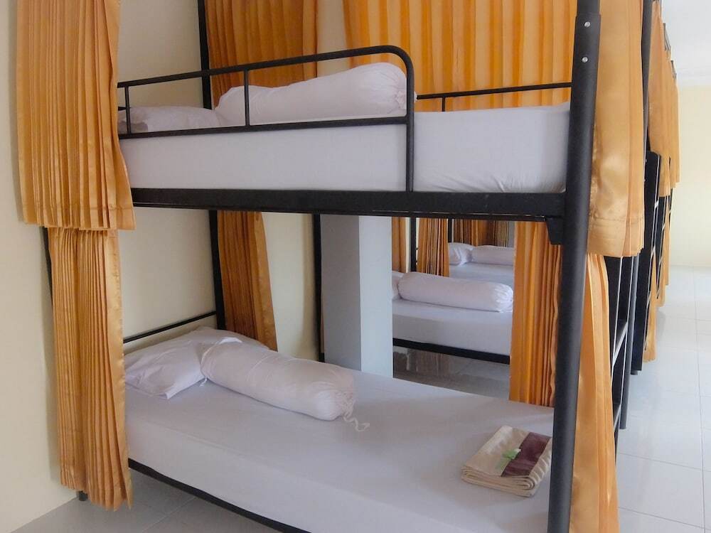 Депок: Athaya Dormitory