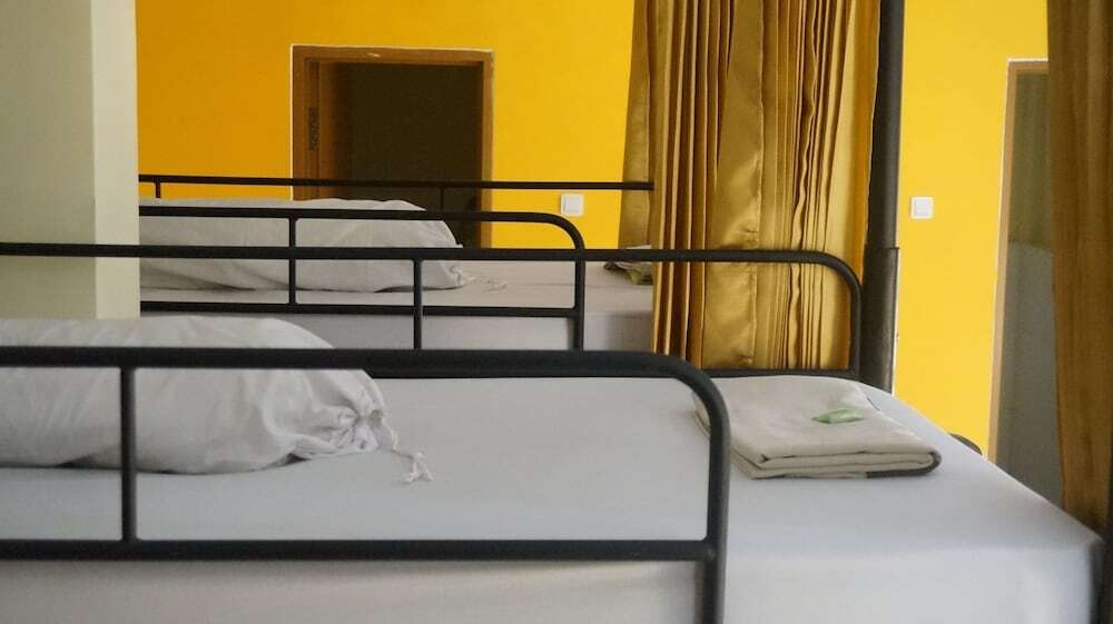 Депок: Athaya Dormitory