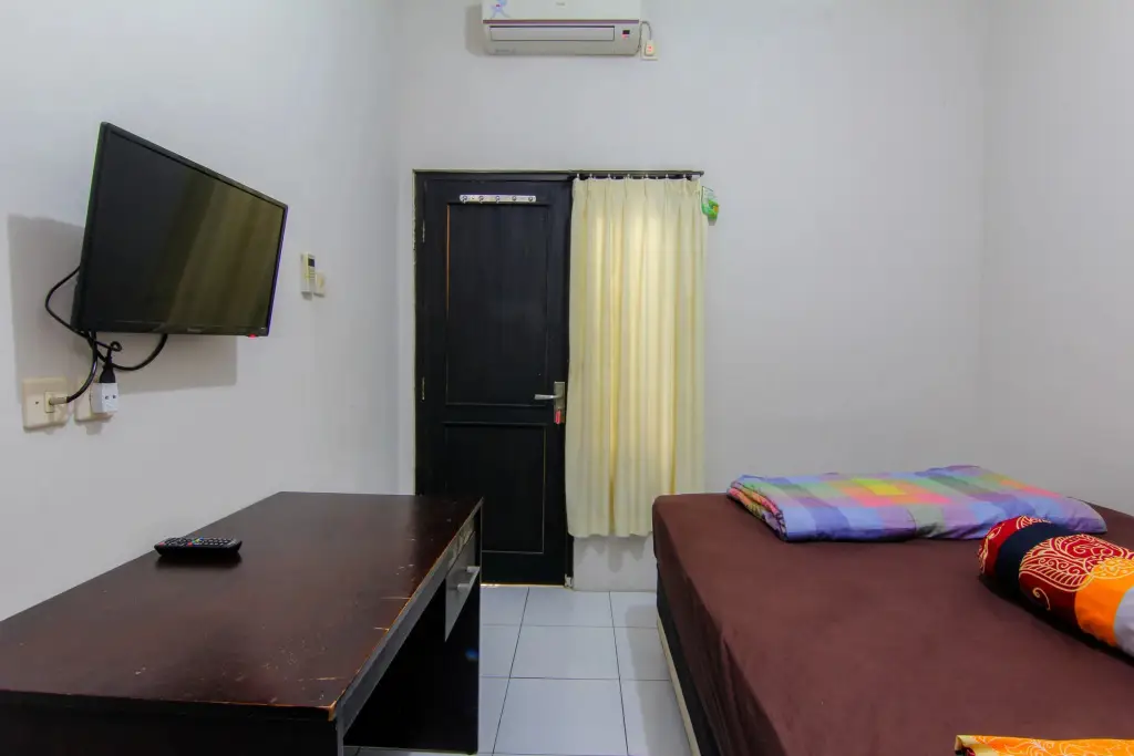 Депок: JJ House Wahid Hasyim