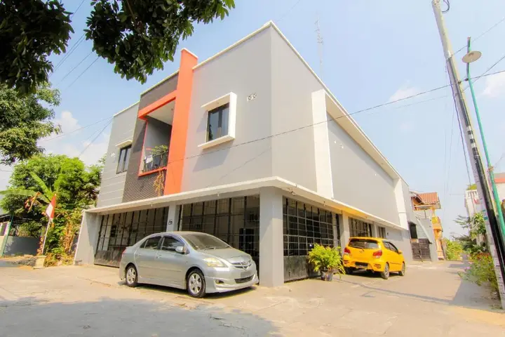 Депок: JJ House Wahid Hasyim
