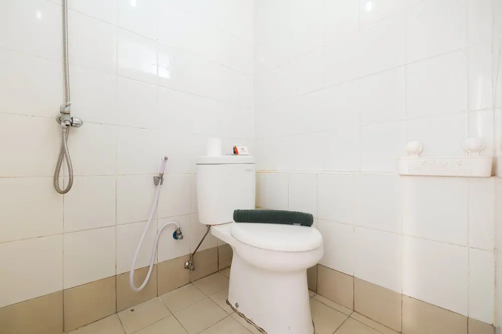 Джакарта: Elegant Studio Bassura Apartment