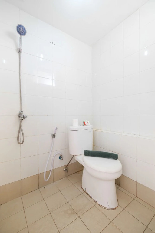 Джакарта: Elegant Studio Bassura Apartment