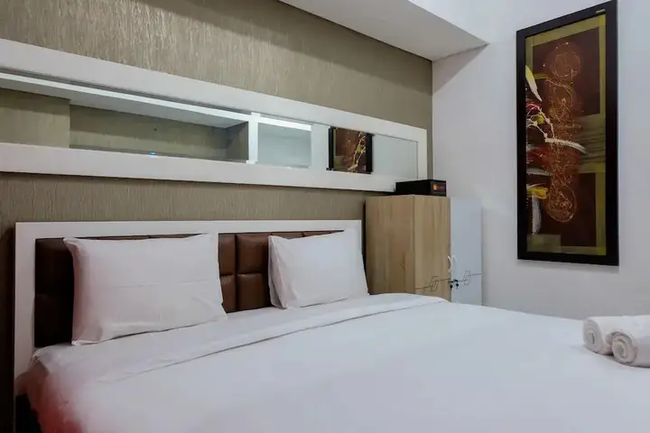 Legok: Modern & Comfy Studio @ Casa De Parco Apartment