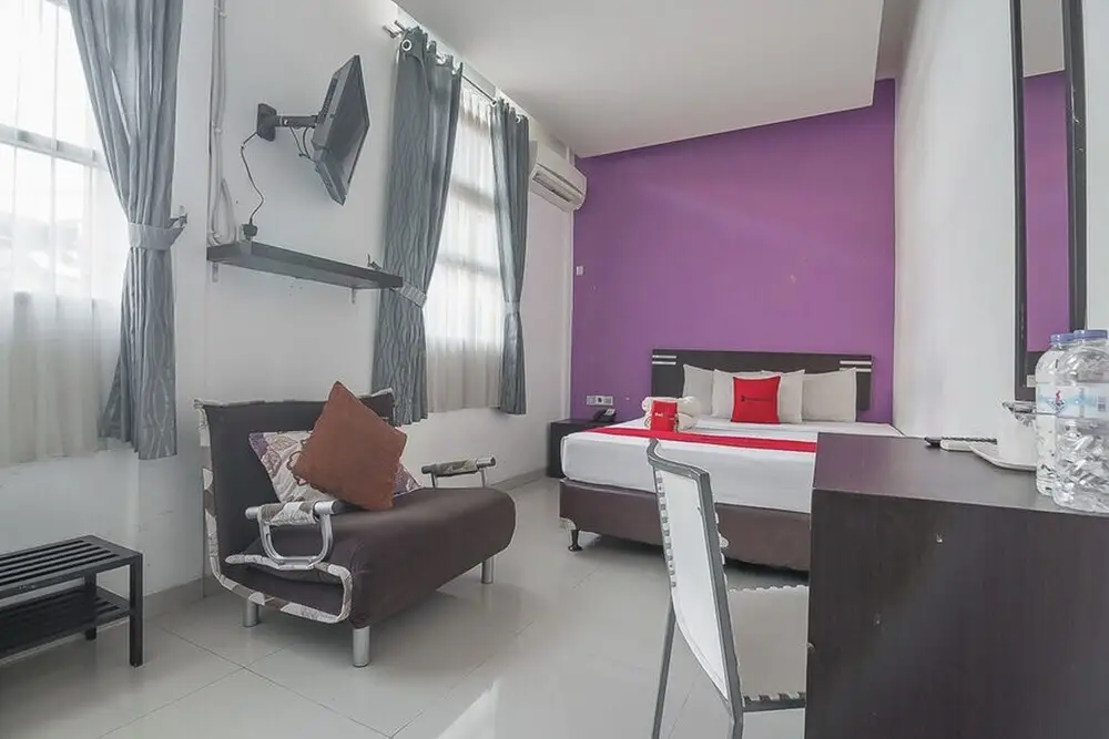 Семаранг: RedDoorz Plus near Undip Pleburan
