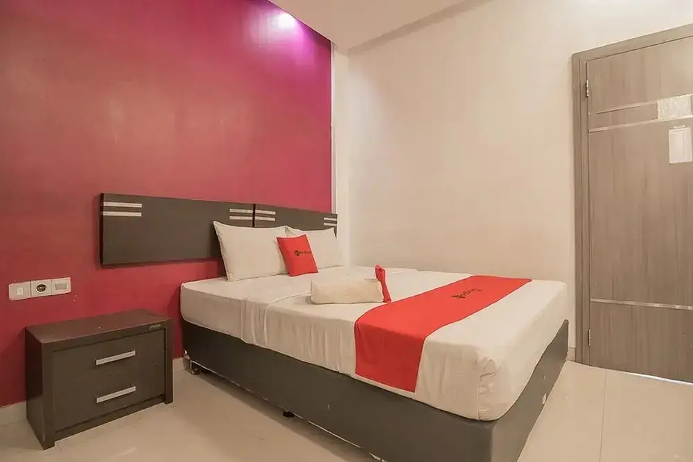 Семаранг: RedDoorz Plus near Undip Pleburan