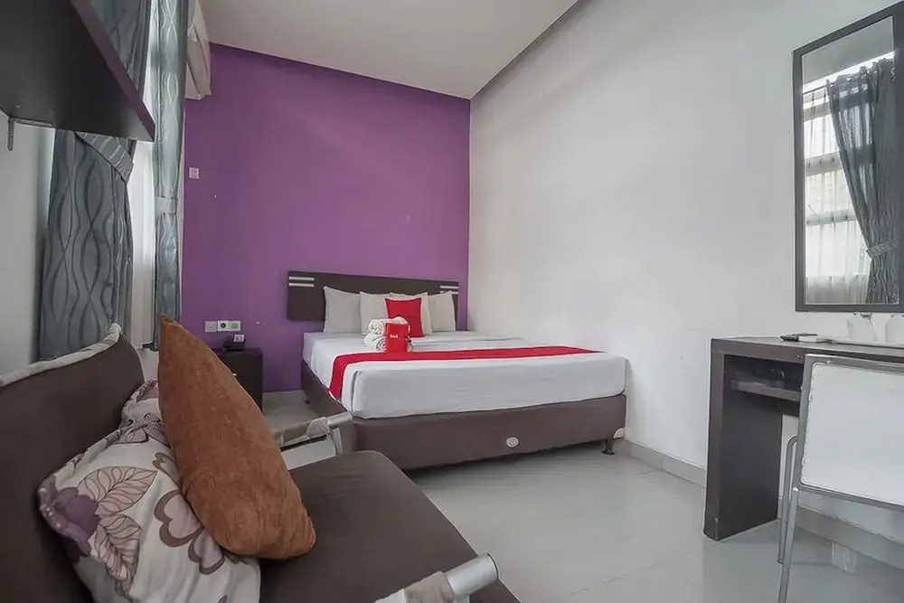 Семаранг: RedDoorz Plus near Undip Pleburan