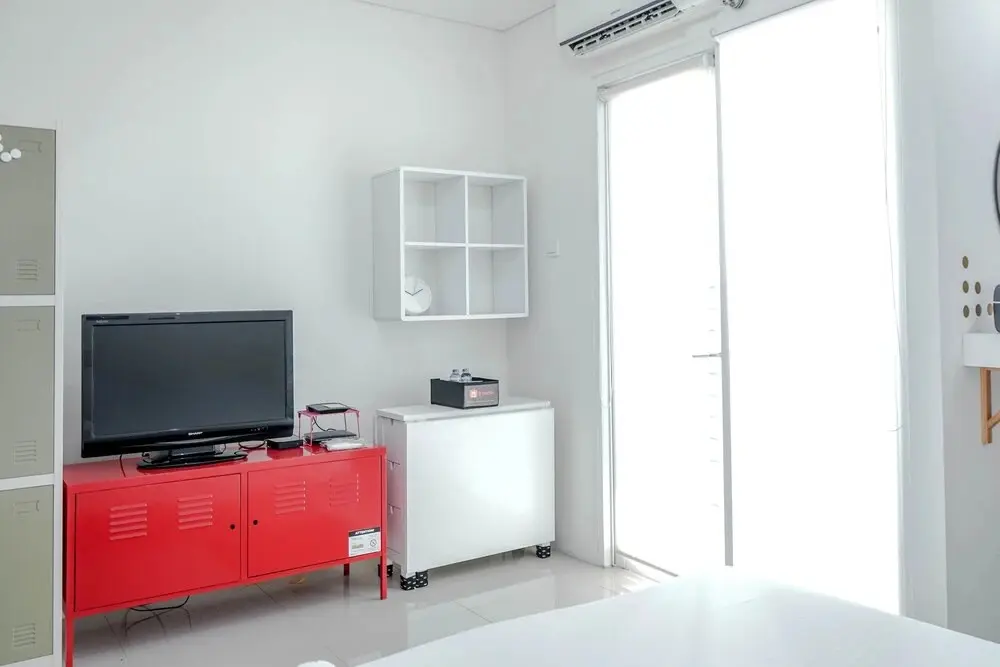 Джакарта: New Furnished Studio Apartment @ Woodland Park Residence