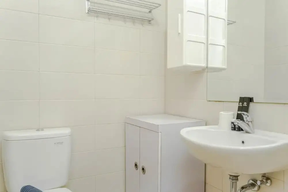 Джакарта: New Furnished Studio Apartment @ Woodland Park Residence