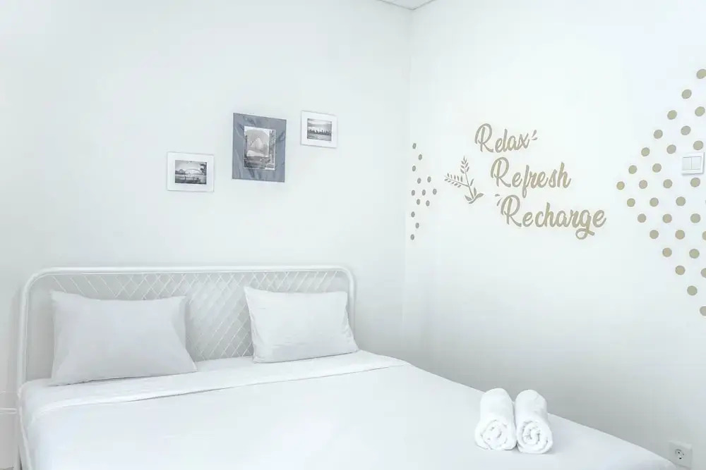 Джакарта: New Furnished Studio Apartment @ Woodland Park Residence