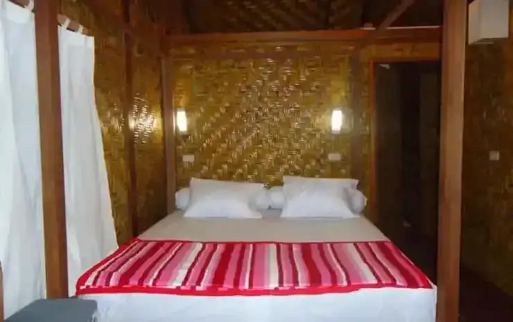 Матан Урунг: Simeulue Surflodges