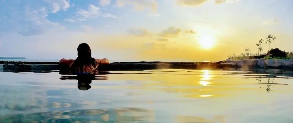 Матан Урунг: Simeulue Surflodges