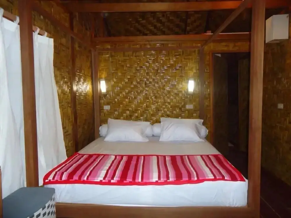 Матан Урунг: Simeulue Surflodges