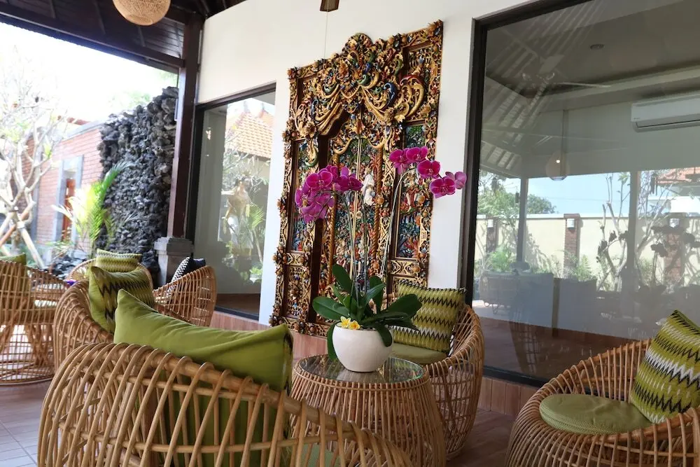 Беноа: Royal Orchid Lodge