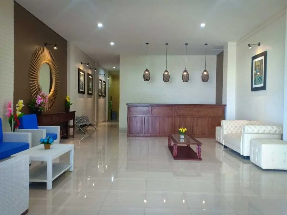 Маумере: Merlin Hotel