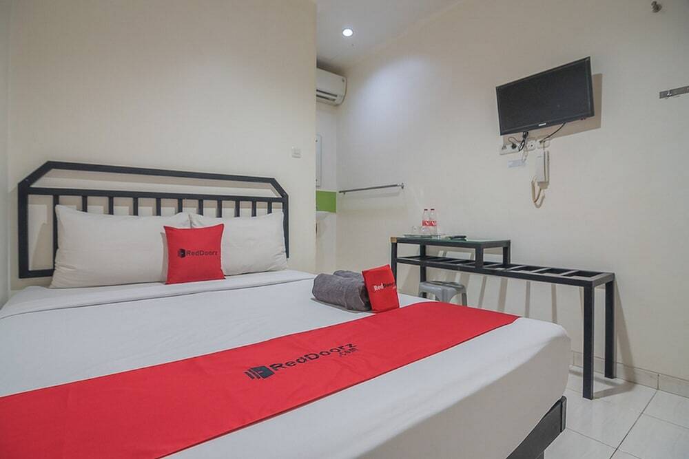 Батам: RedDoorz near Nagoya Citywalk Batam 2