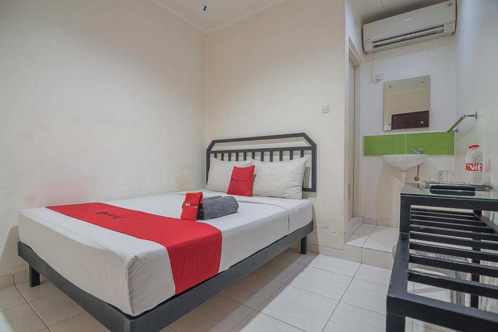 Батам: RedDoorz near Nagoya Citywalk Batam 2