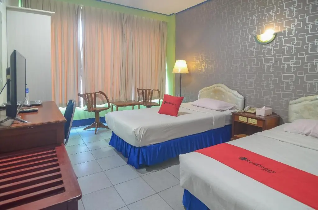 Синкаванг: RedDoorz near Tugu Naga Singkawang