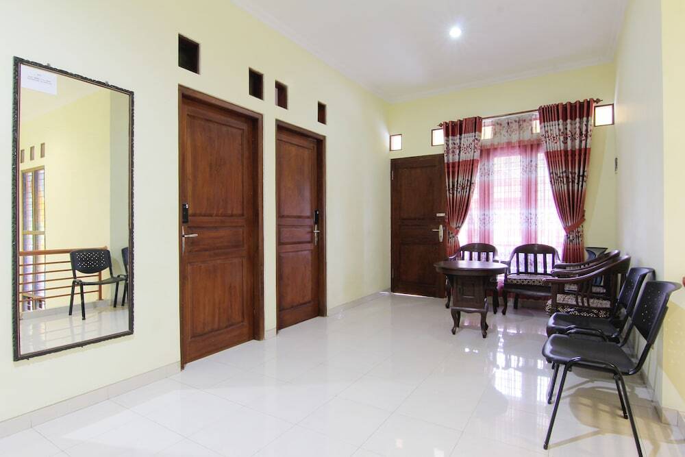 Батуретно: Omahe Simbah Guesthouse