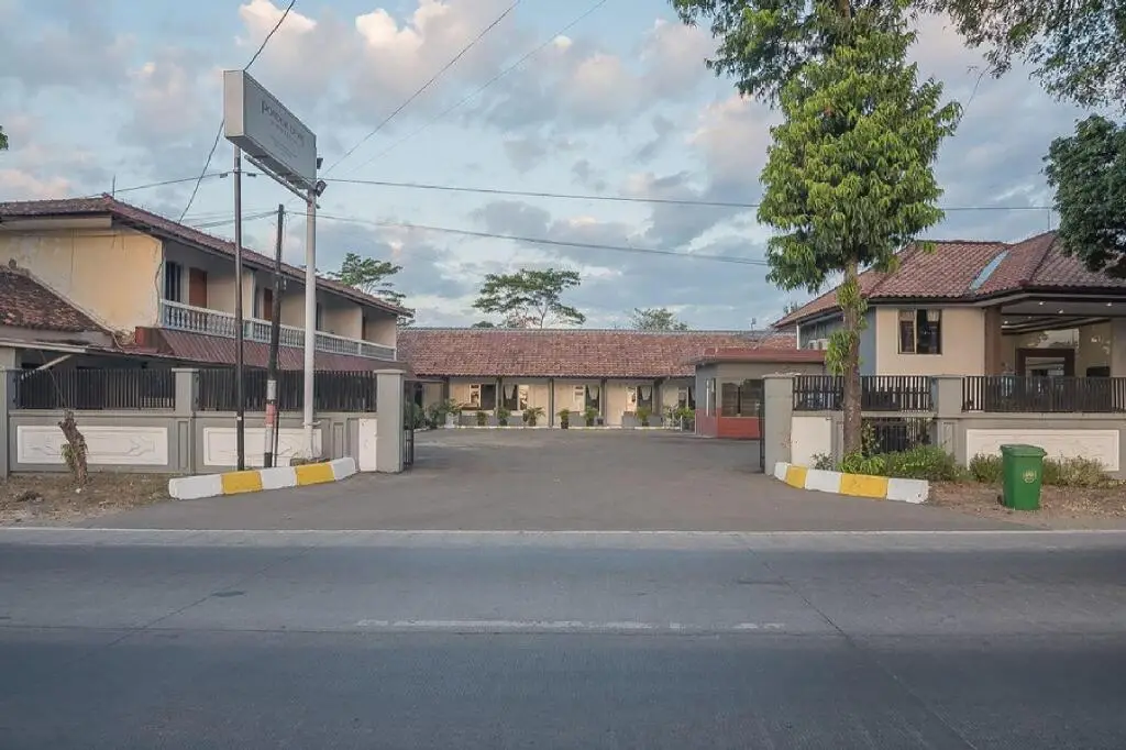 RedDoorz near Alun Alun Subang — фото 1