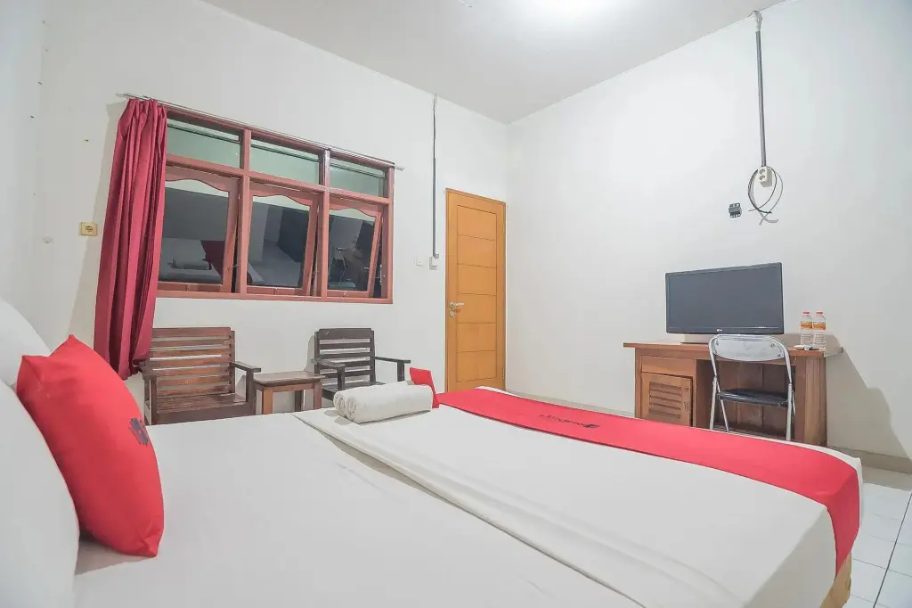 Субанг: RedDoorz near Alun Alun Subang