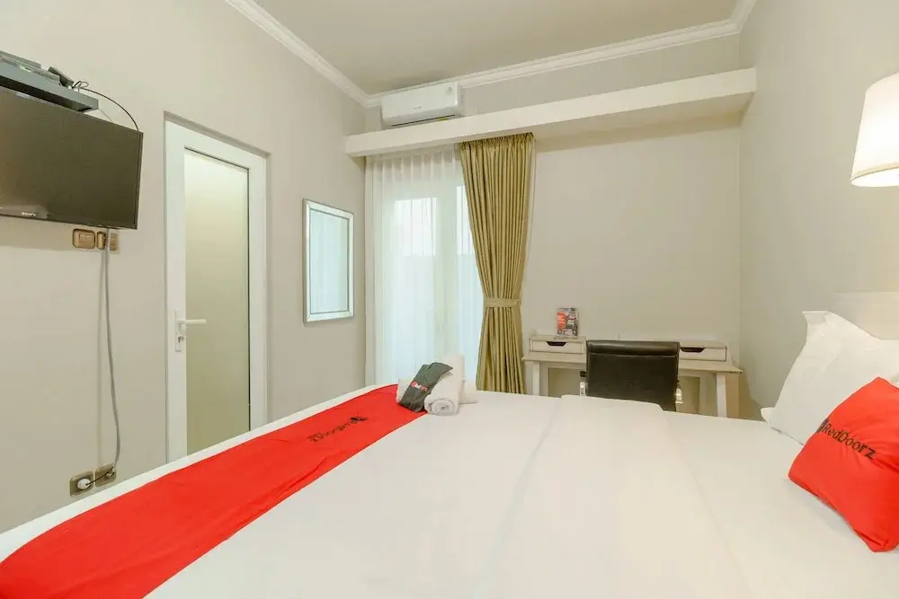 Бандунг: RedDoorz near Taman Makam Pahlawan Cikutra