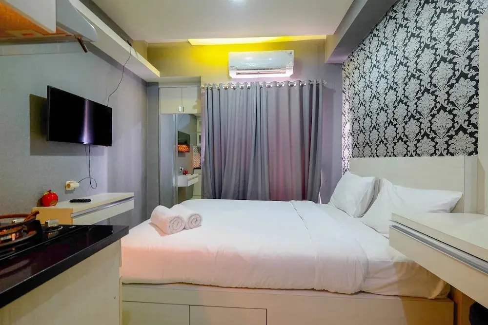 Джакарта: Furnished Studio Green Pramuka City Apartment