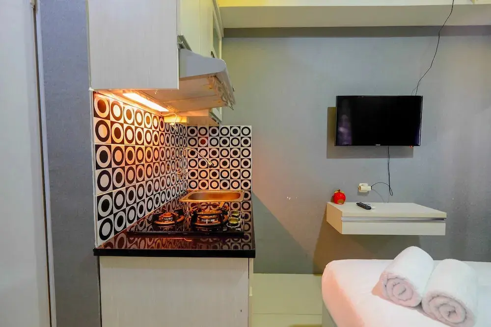 Джакарта: Furnished Studio Green Pramuka City Apartment