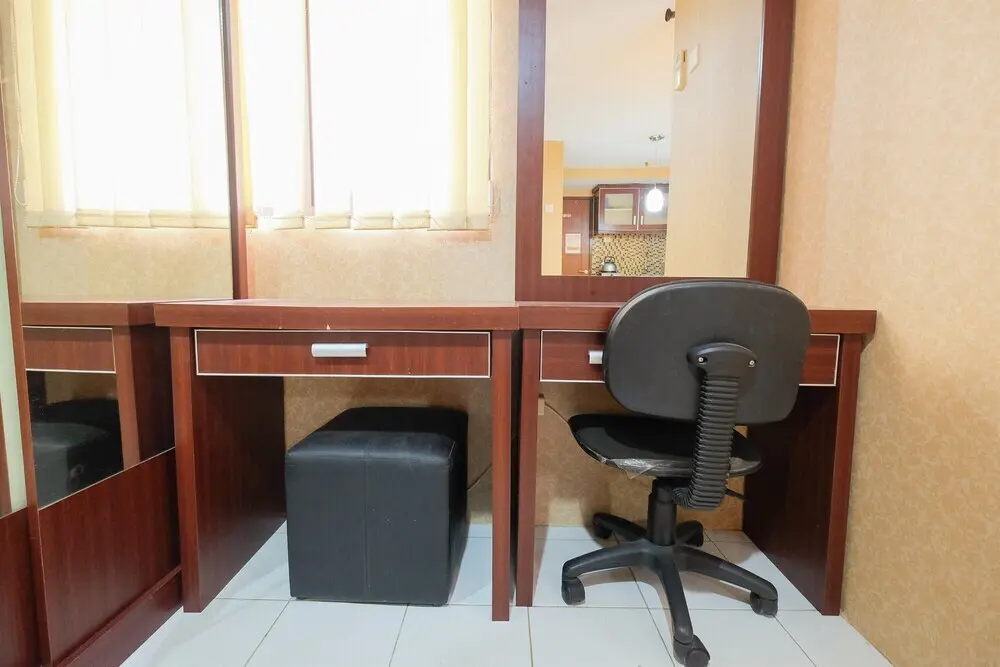 Джакарта: Pool View Studio at Kebagusan City Apartment