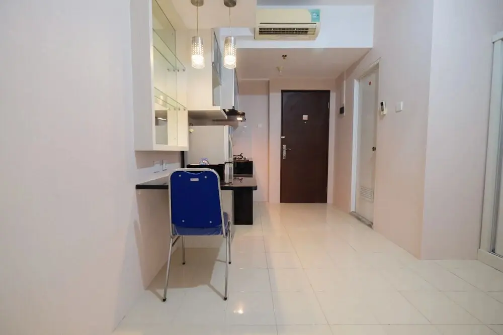 Джакарта: Minimalist Studio Room at Sunter Park View Apartment