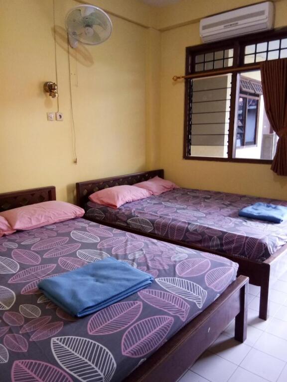 Джокьякарта: Prayogolama Guest House