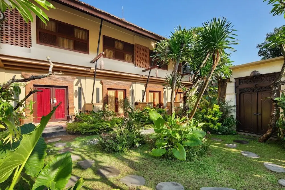 Кута: Mahe Garden Inn and Villas