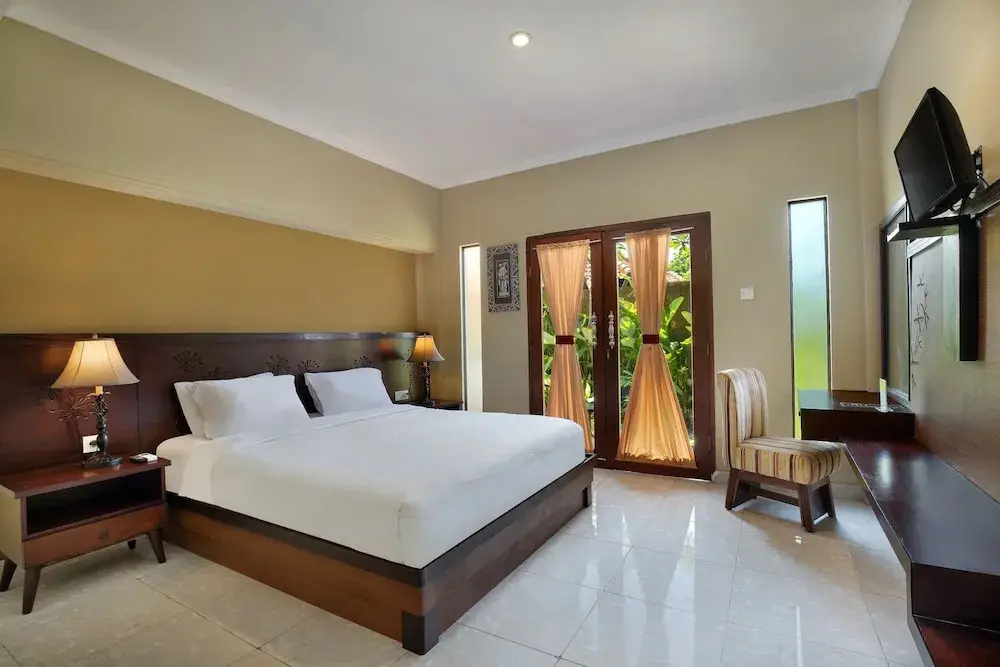 Кута: Mahe Garden Inn and Villas