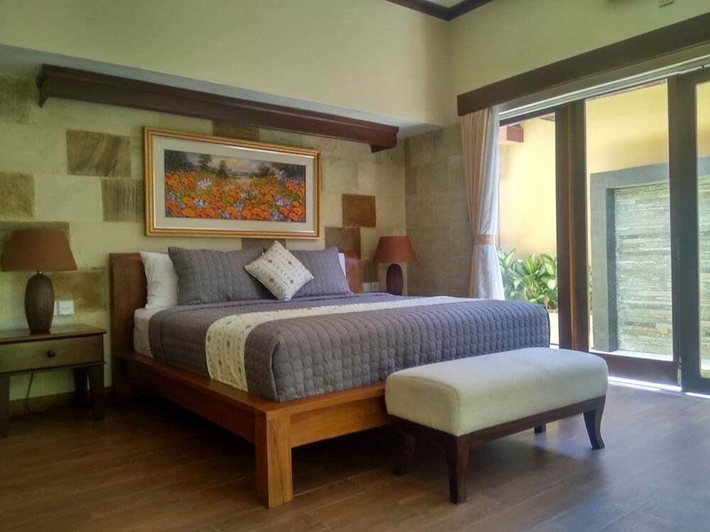 Кута: Mahe Garden Inn and Villas