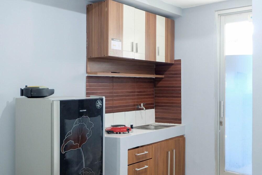 Джакарта: Sea View Studio Apartment at Green Bay Pluit