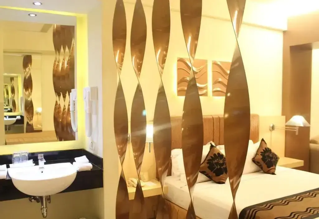 Маланг: Tychi Hotel