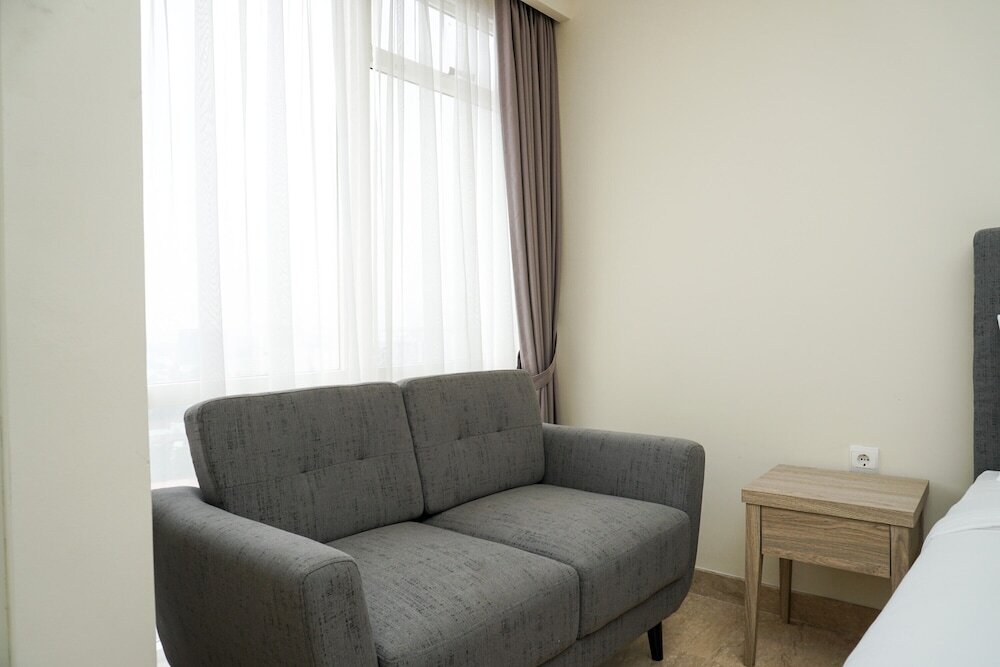 Джакарта: Comfort and Clean Studio Menteng Park Apartment