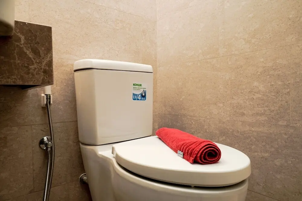 Джакарта: Comfort and Clean Studio Menteng Park Apartment