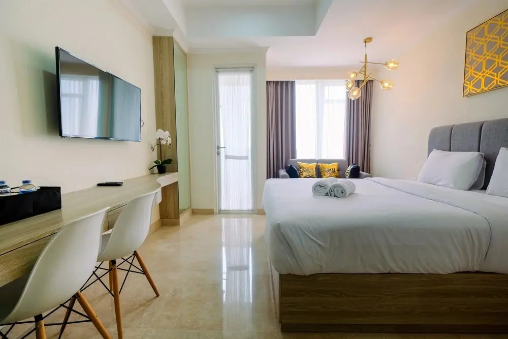 Джакарта: Stylish Studio Room Menteng Park Apartment