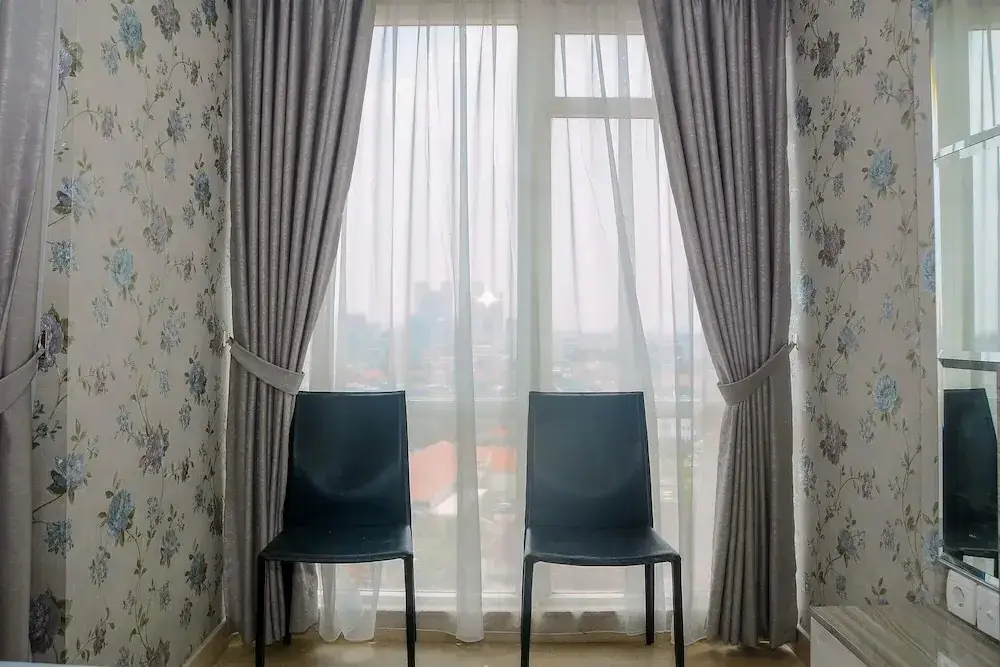 Tranquil Studio Apartment at Menteng Park — фото 1