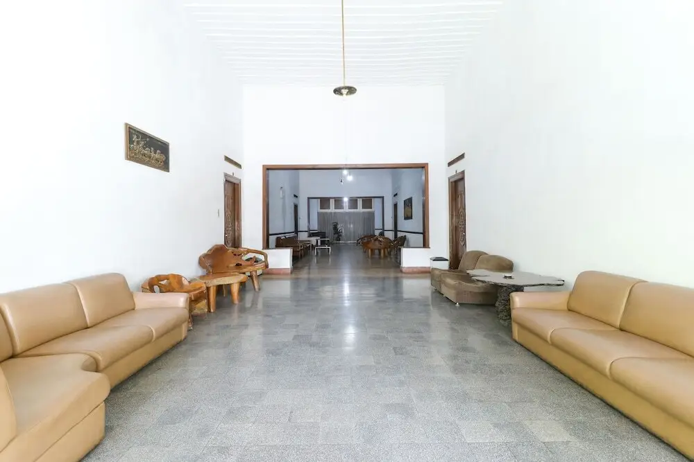 Маланг: Malinda Hotel