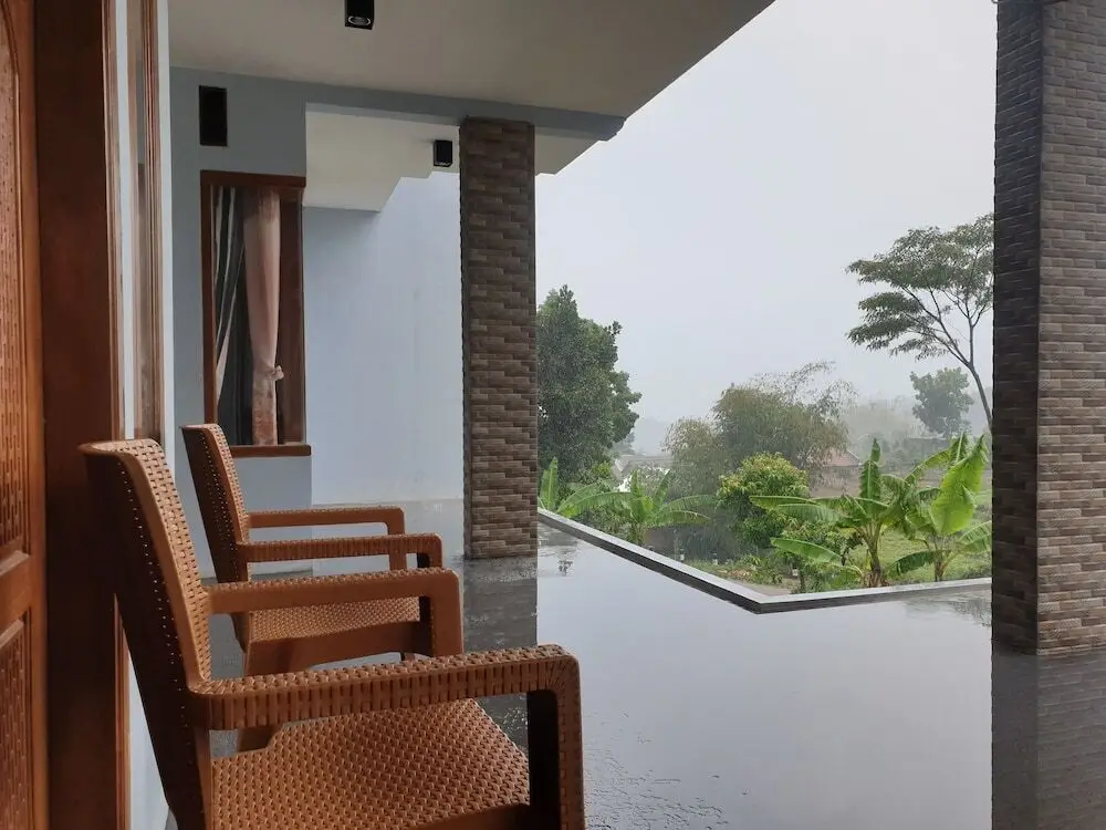 Бату: Nabilla Homestay