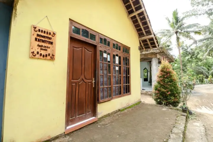 Харготирто: Kasmiyem Homestay