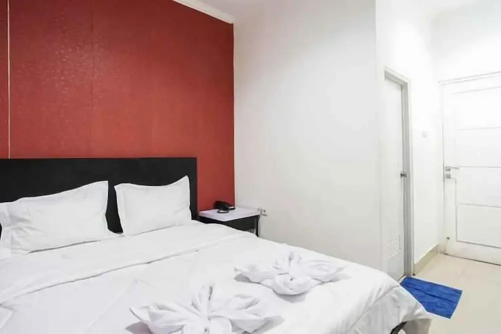 Манадо: Heine Hotel