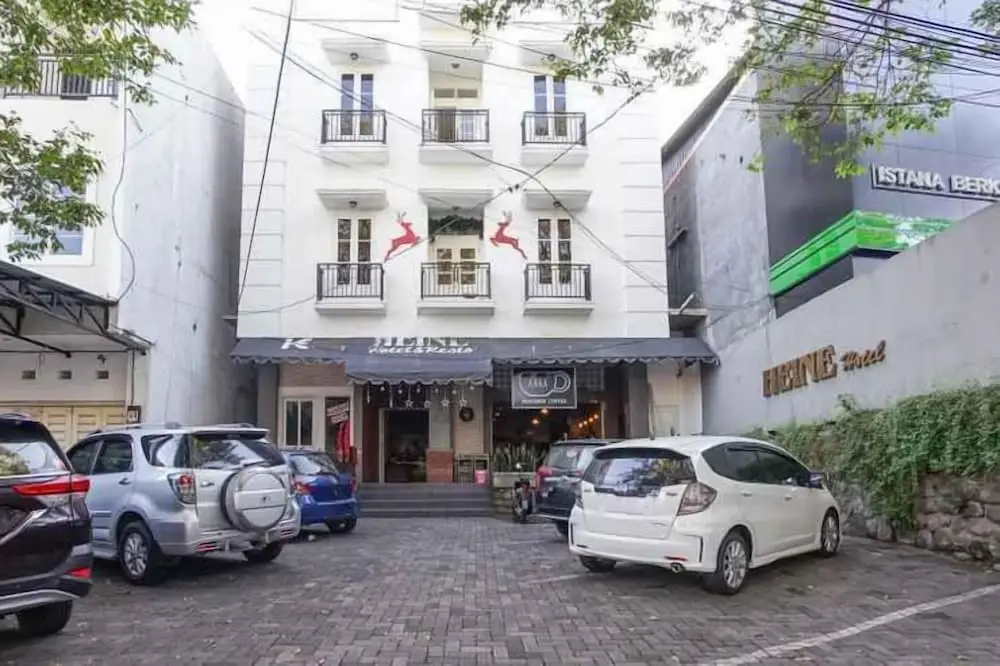 Манадо: Heine Hotel