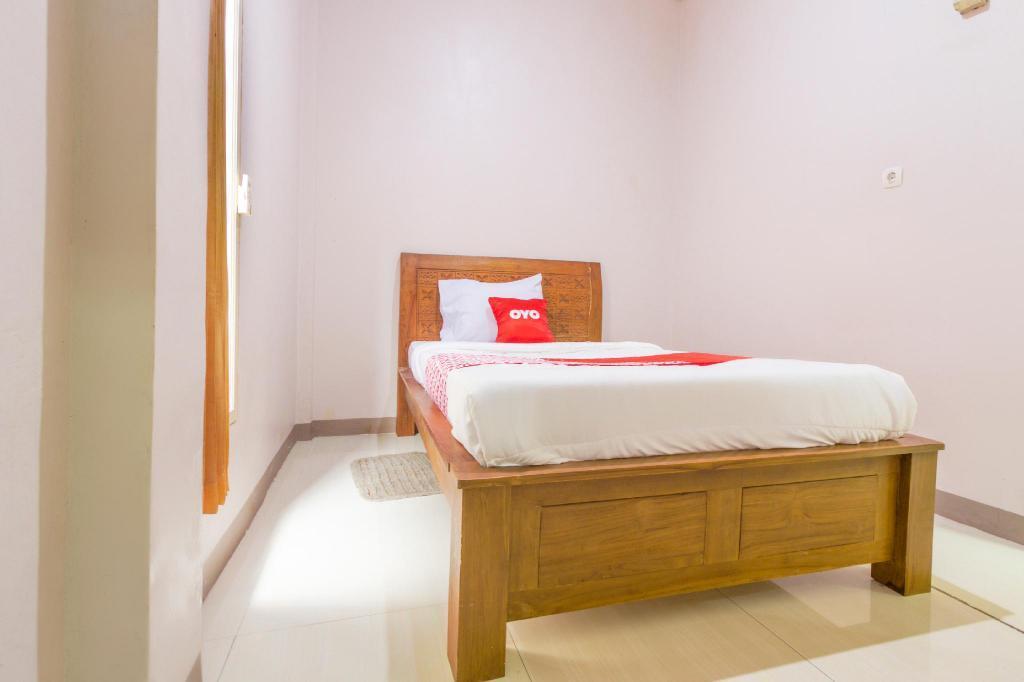Чиребон: OYO 2883 Zleepy Pondok Gramada