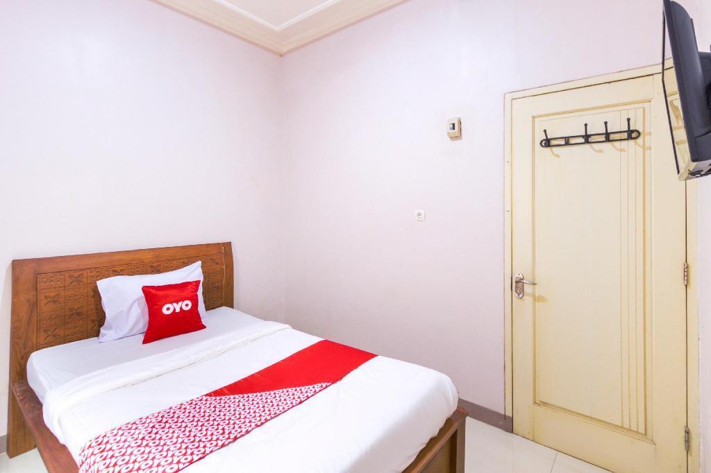 Чиребон: OYO 2883 Zleepy Pondok Gramada