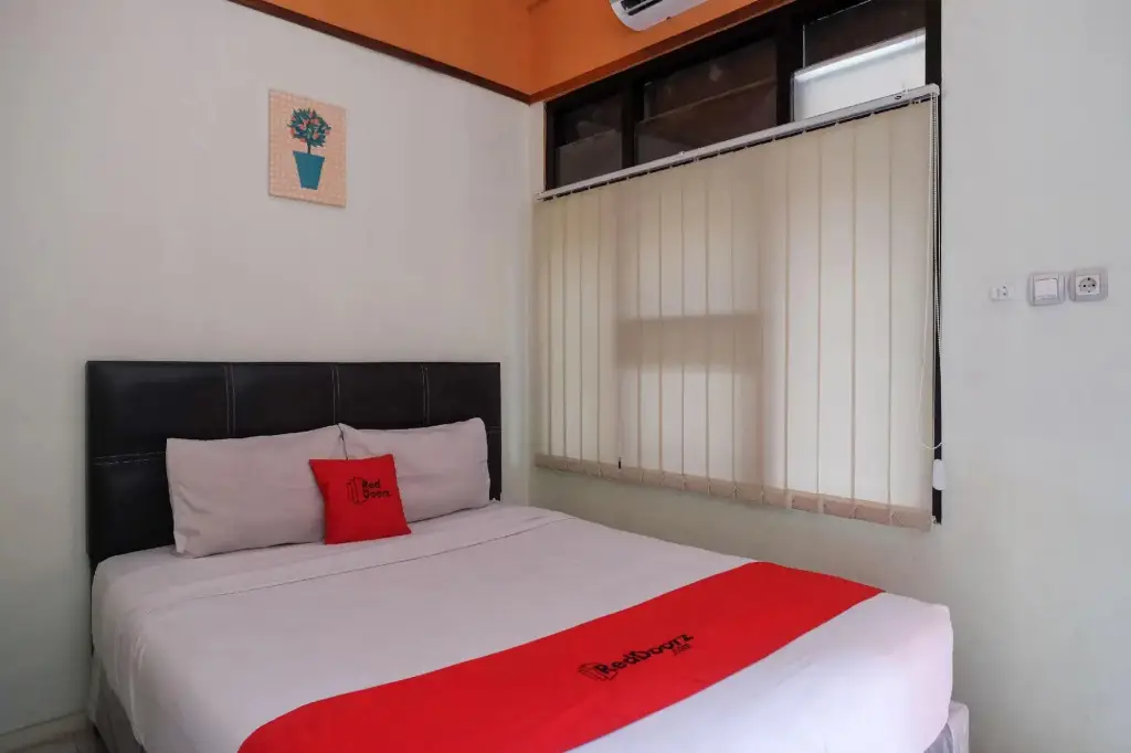 Депок: OYO 1162 ZE room