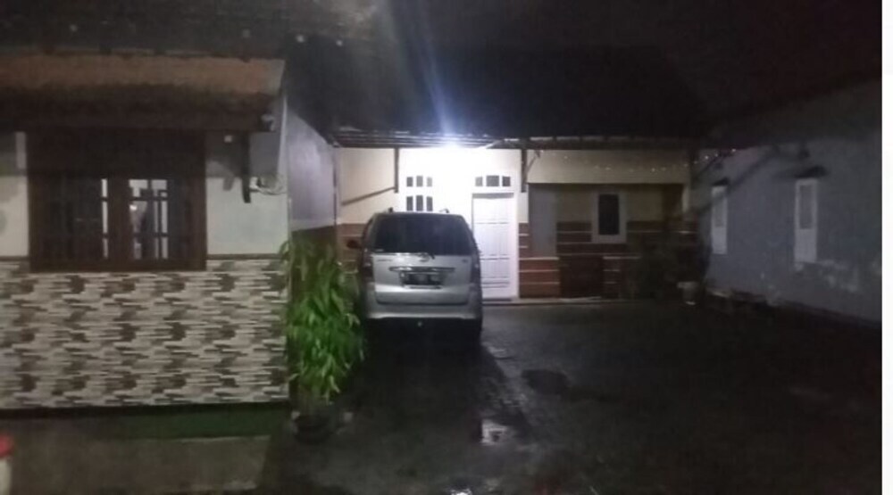 Бату: Ashoka Homestay Kota Batu