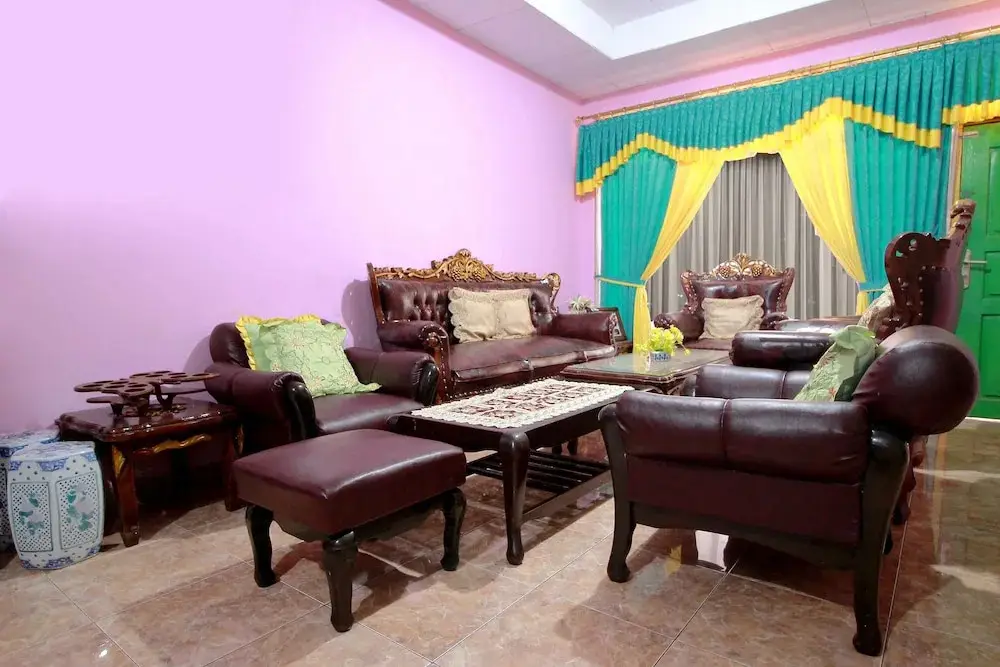 Бенгкулу: OYO 2838 Hotel Ayu